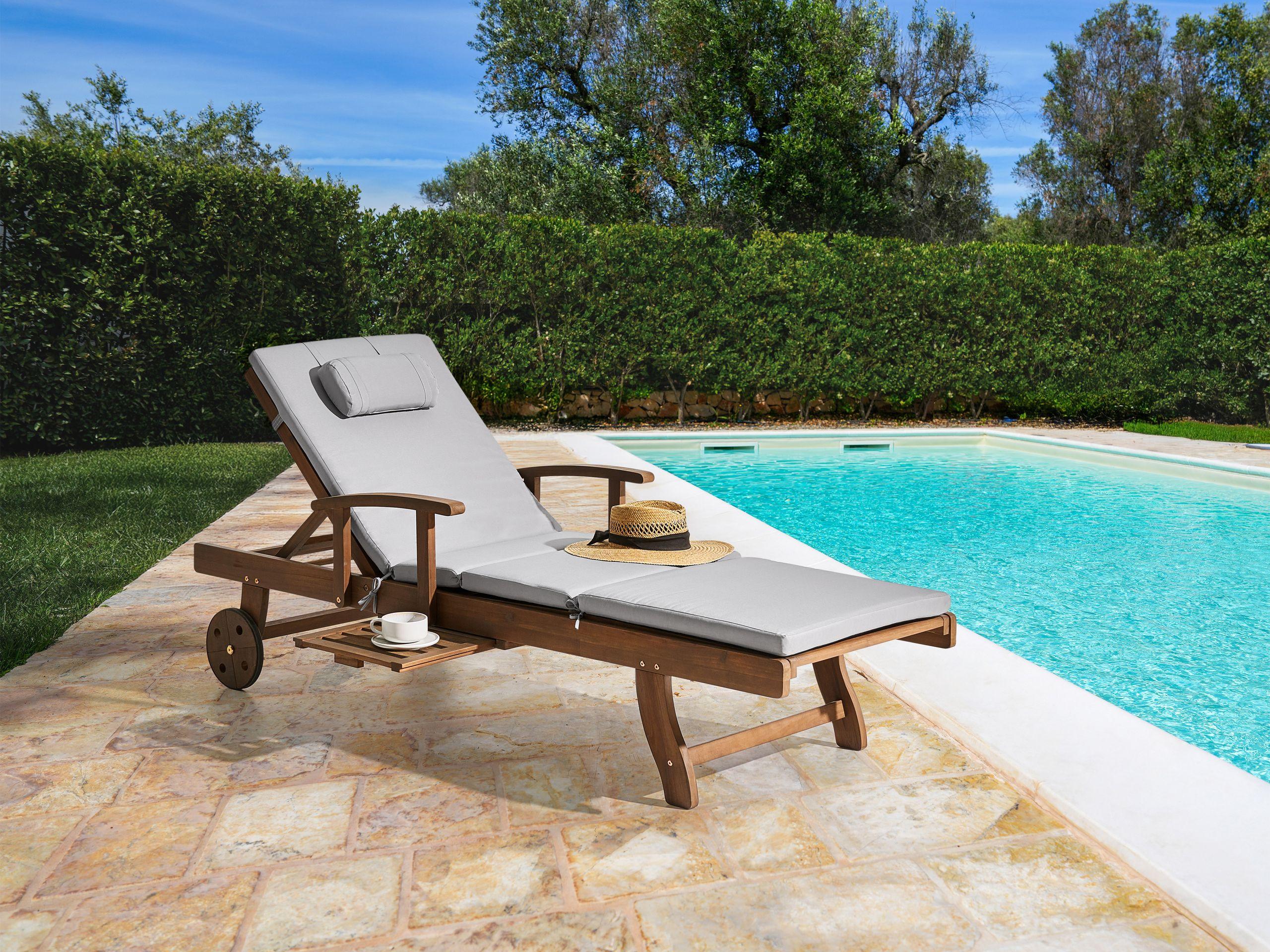 Beliani Lettino Prendisole con Cuscino en Legno d'acacia Classico AMANTEA PREMIUM  