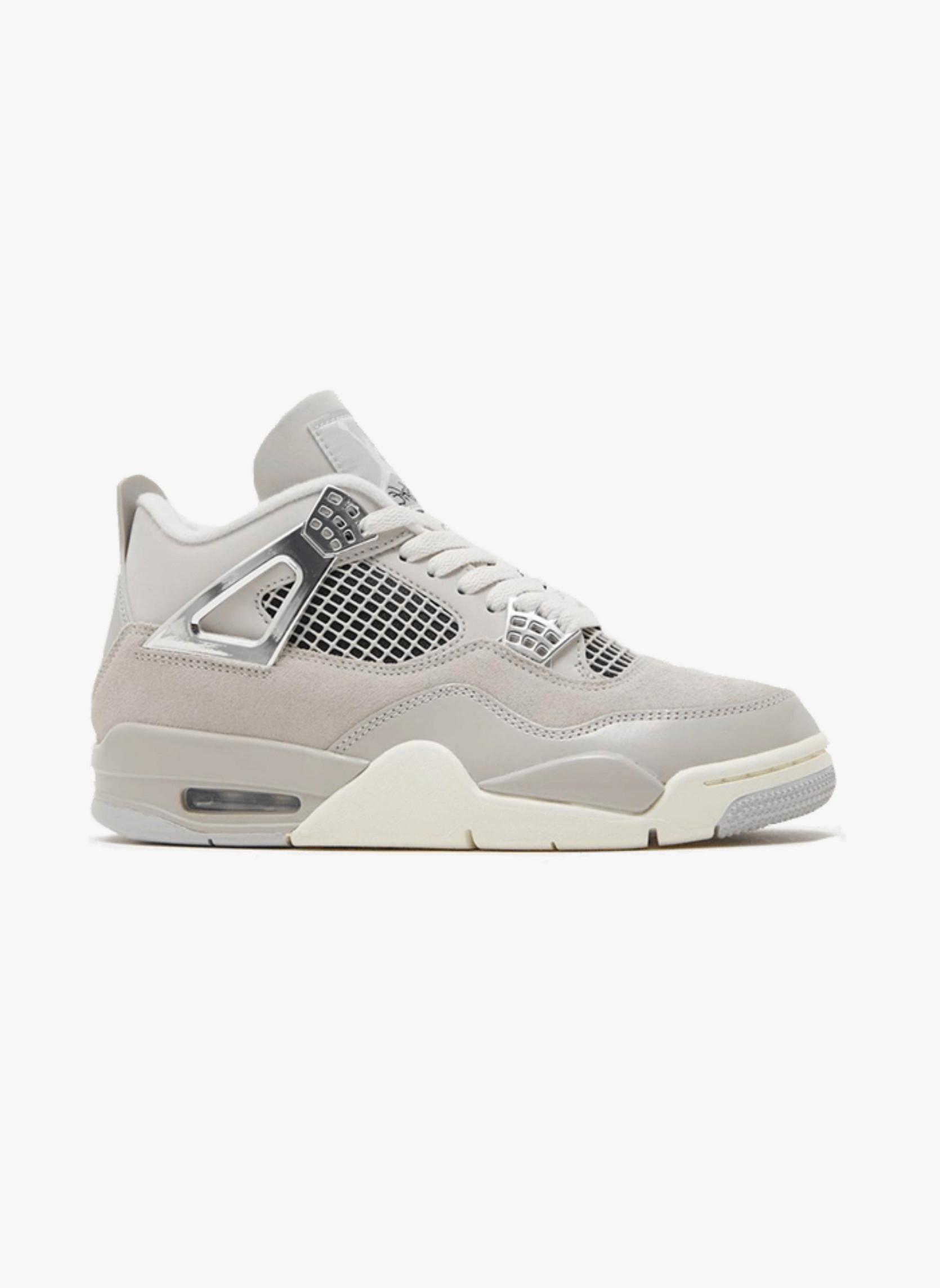 NIKE  Air Jordan 4 Retro Frozen Moments 