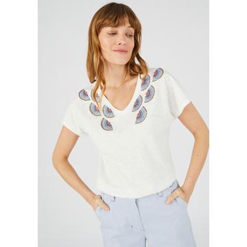 Tee-shirt avec perles fantaisie et broderies.