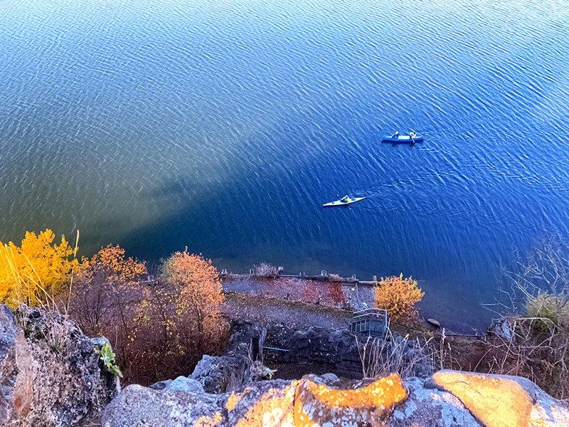 Smartbox  Alla scoperta del Lago della Gruyère: noleggio kayak biposto di 4 ore per 2 persone - Cofanetto regalo 