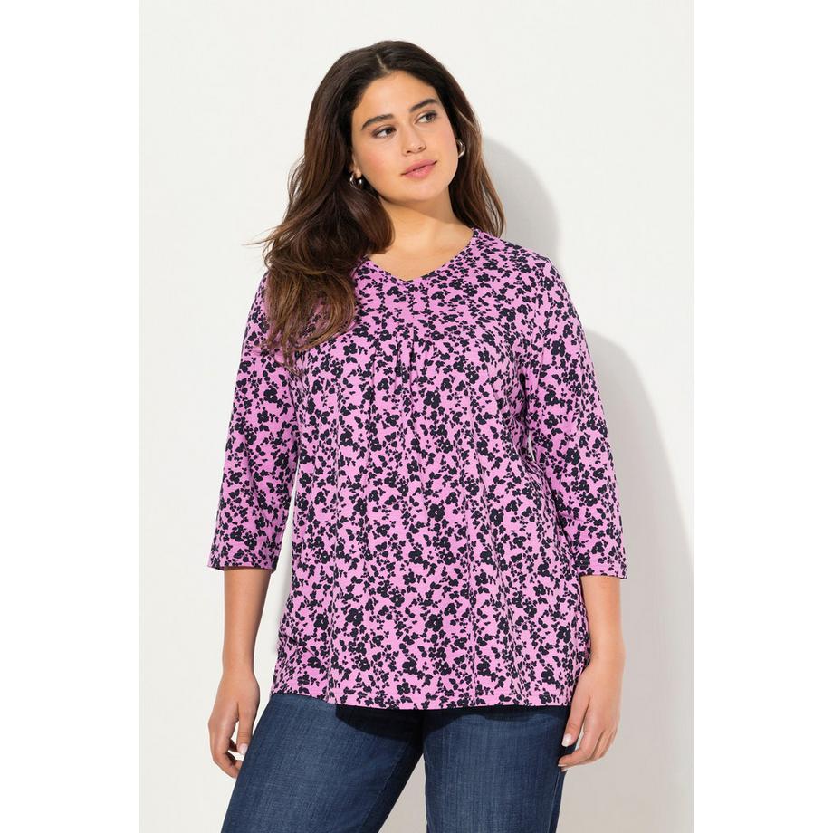 Ulla Popken T-shirt svasata scollo a V con pieghe decorative e maniche 3/4  