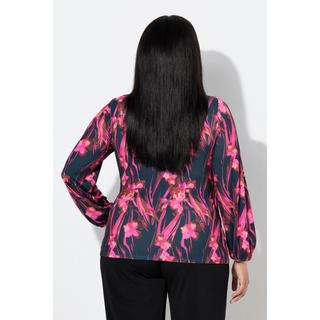 Ulla Popken T-shirt à fleurs esprit cache-cœur décolleté en V manches longues  