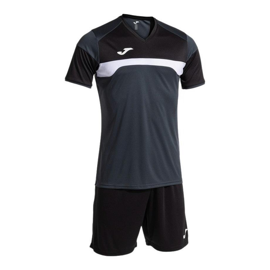 set aus trikot und shorts danubio iii