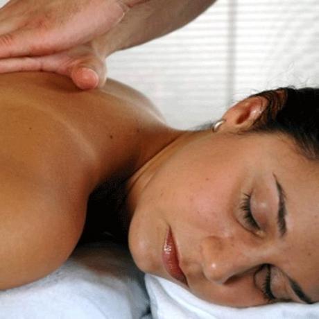 Geschenkidee  Ayurveda Ganzkörper Massage für Frauen (für 1 Person) 