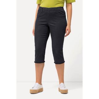 Ulla Popken  Pantaloni Capri a 7/8 modello Sienna in tessuto elasticizzato con orli sfrangiati e taglio della gamba aderente 