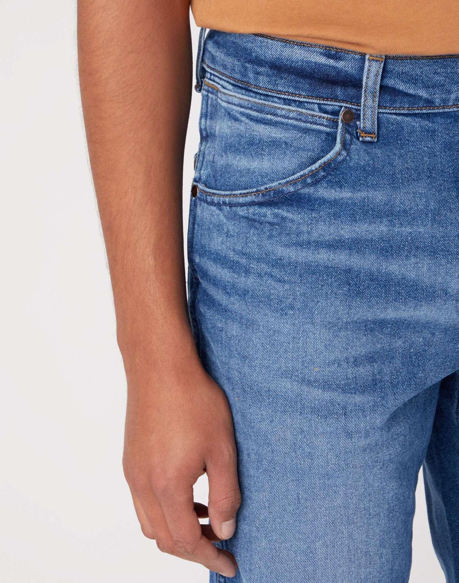 Wrangler River Tapered Fit Jeans  