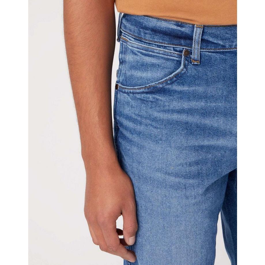 Wrangler River Tapered Fit Jeans  