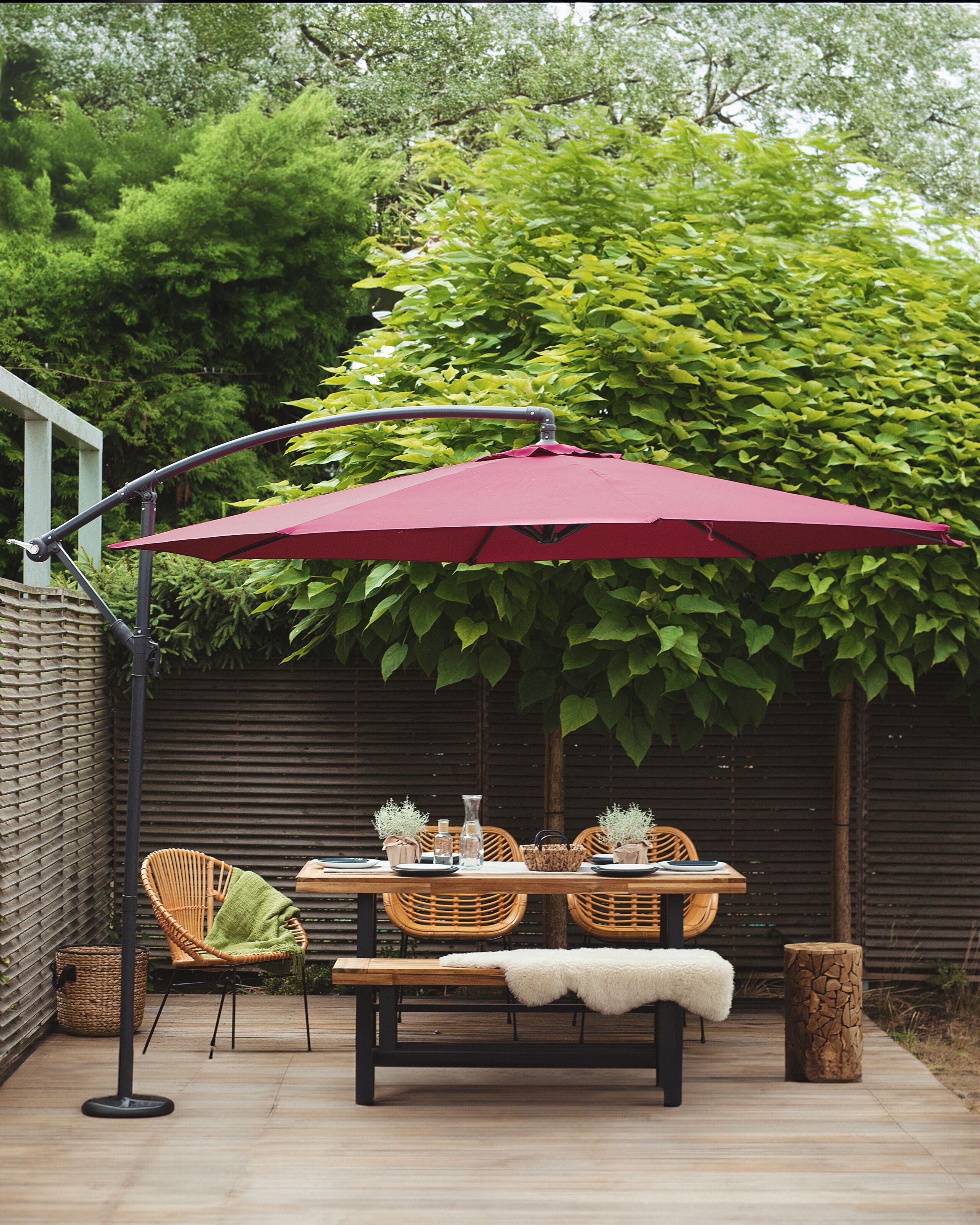 Beliani Parasol suspendu en Tissu Moderne RAVENNA  