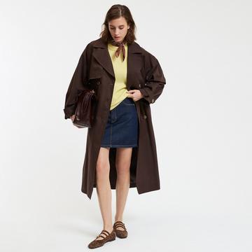 Langer Trenchcoat