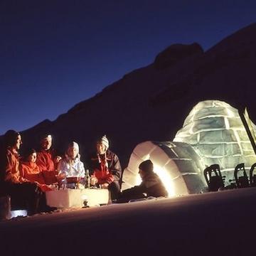 Iglu bauen mit Fondue in Adelboden (für 1 Person)