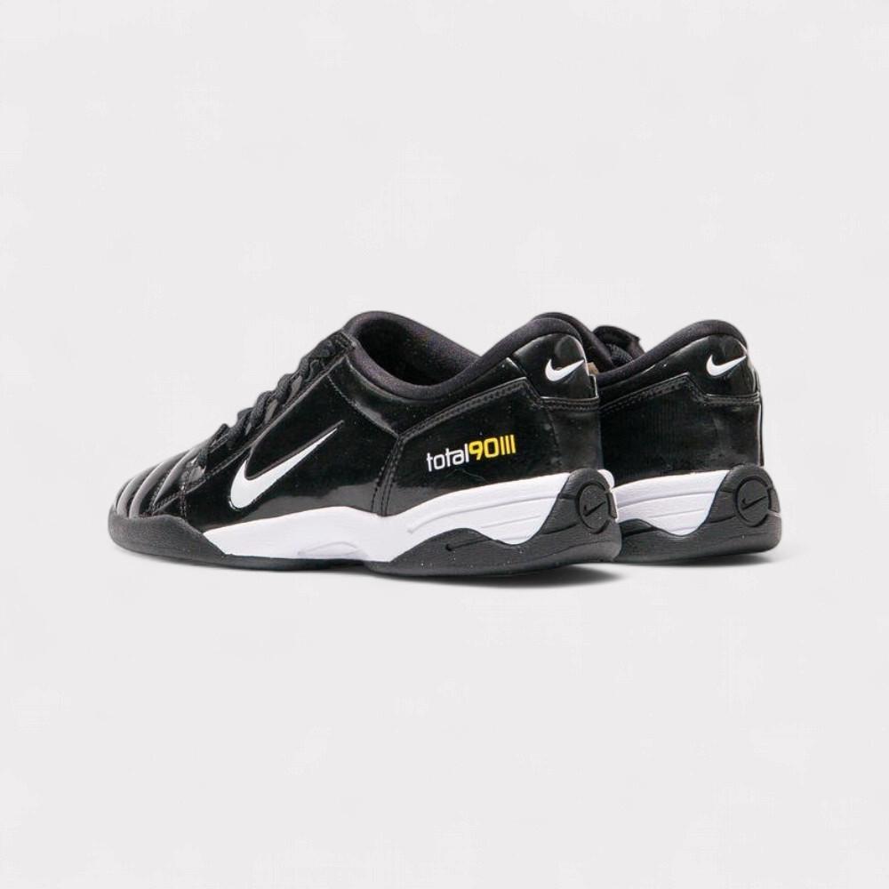 NIKE  Total 90 SP - White Black 