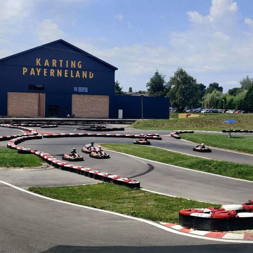 Geschenkidee  20 Minuten Go-Kart-Fahren pro Person mit kostenlosem Getränk (für 2 Personen) 