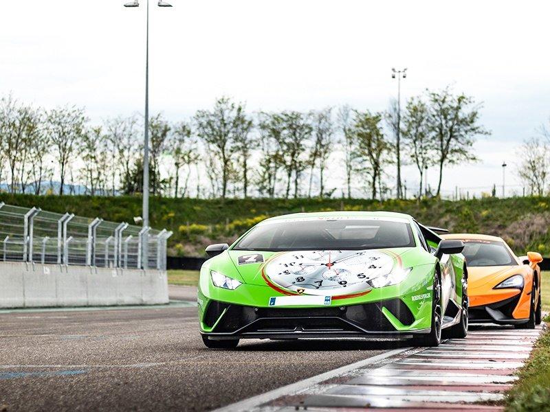 Smartbox  3 Runden, 3 Sportwagen: Lamborghini, Porsche und McLaren auf dem Anneau du Rhin - Geschenkbox 