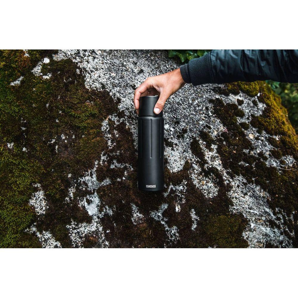 SIGG  Switzerland GEMSTONE Thermo Bottle Obsidian 0.75l &#039 21 8735.70 
