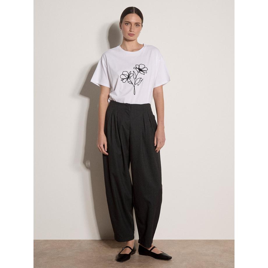 APRICOT T-Shirt mit Blumenstickerei „Born To Bloom“  
