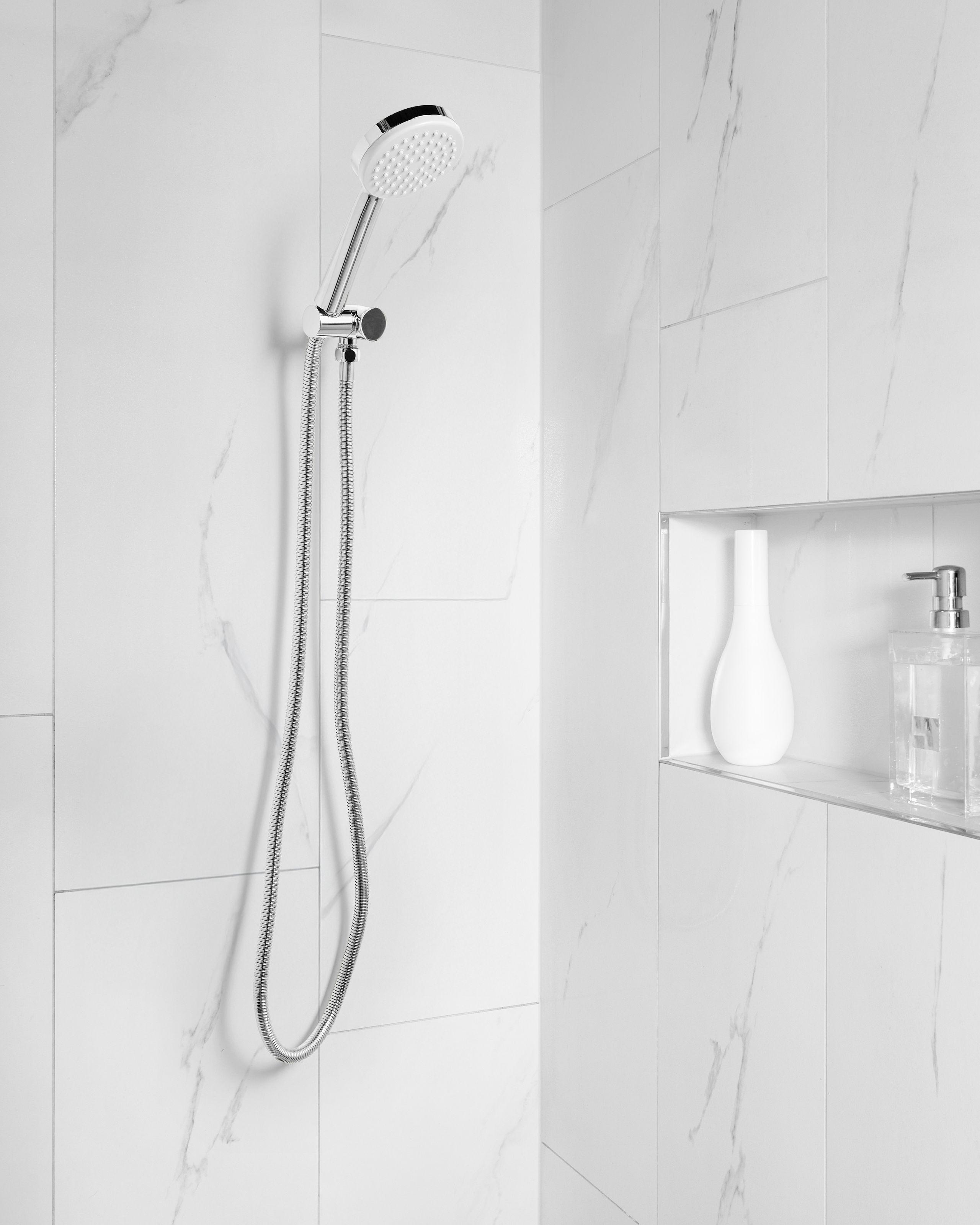 Beliani Kit doccia con soffione e flessibile en ABS (materiale sintetico resistente) Classico AYPATE  