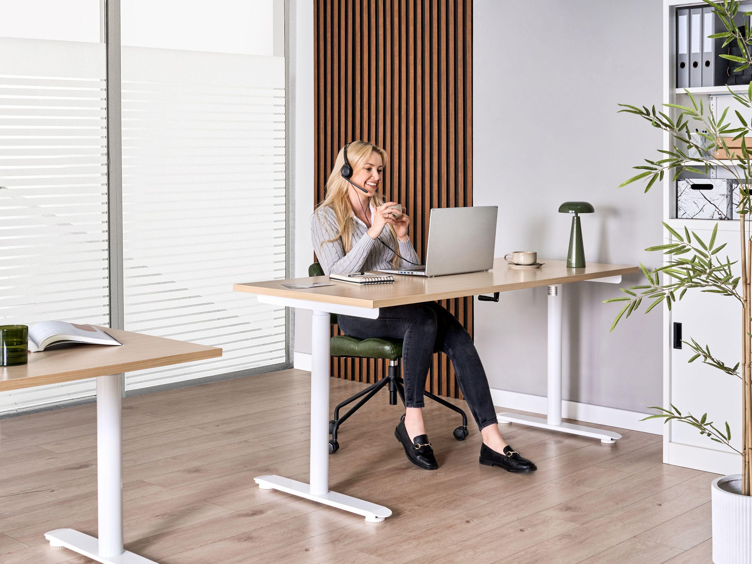 Beliani Bureau Moderne DESTINES  