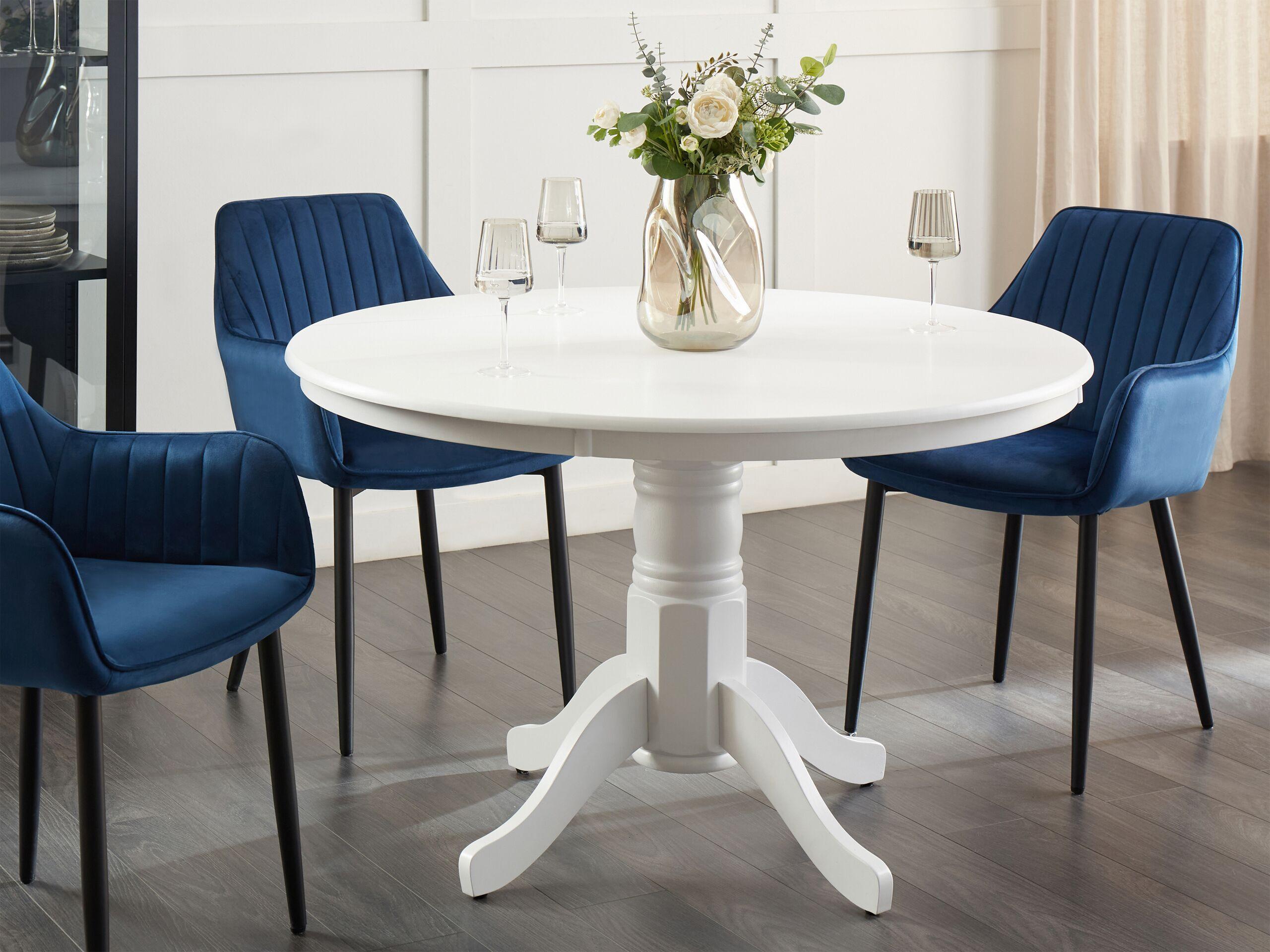 Beliani Table de repas en MDF Scandinave AKRON  