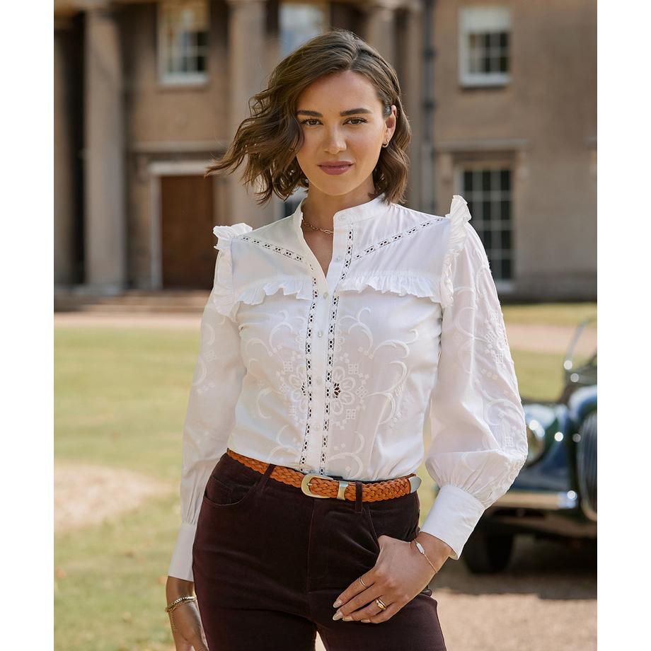Joe Browns Blouse Boutonnée Brodée avec Détail Volant  