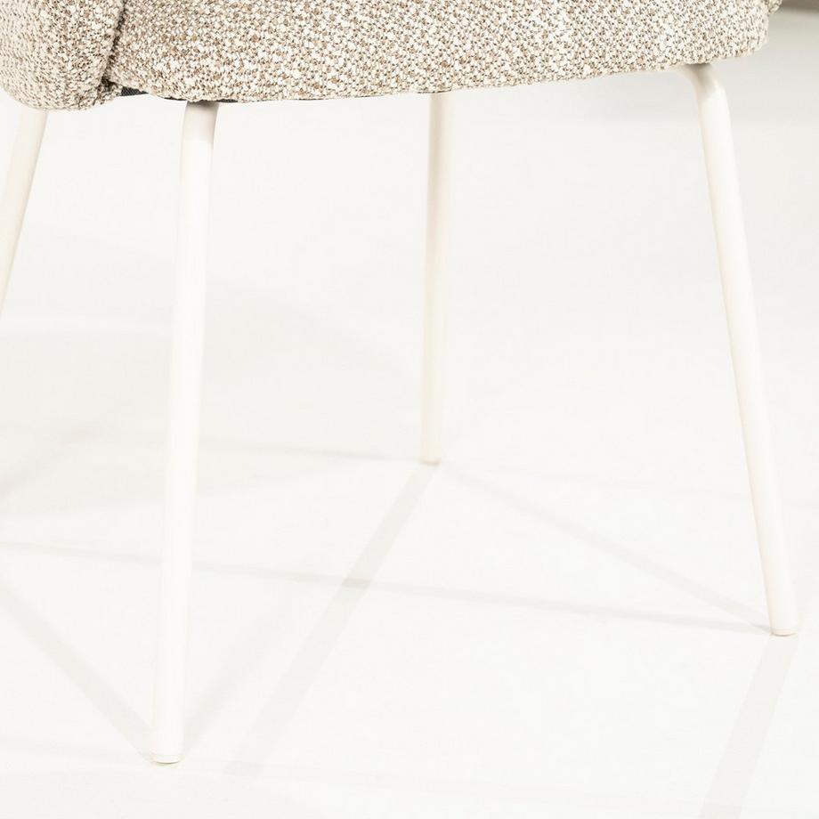 mutoni Armlehnstuhl Story  