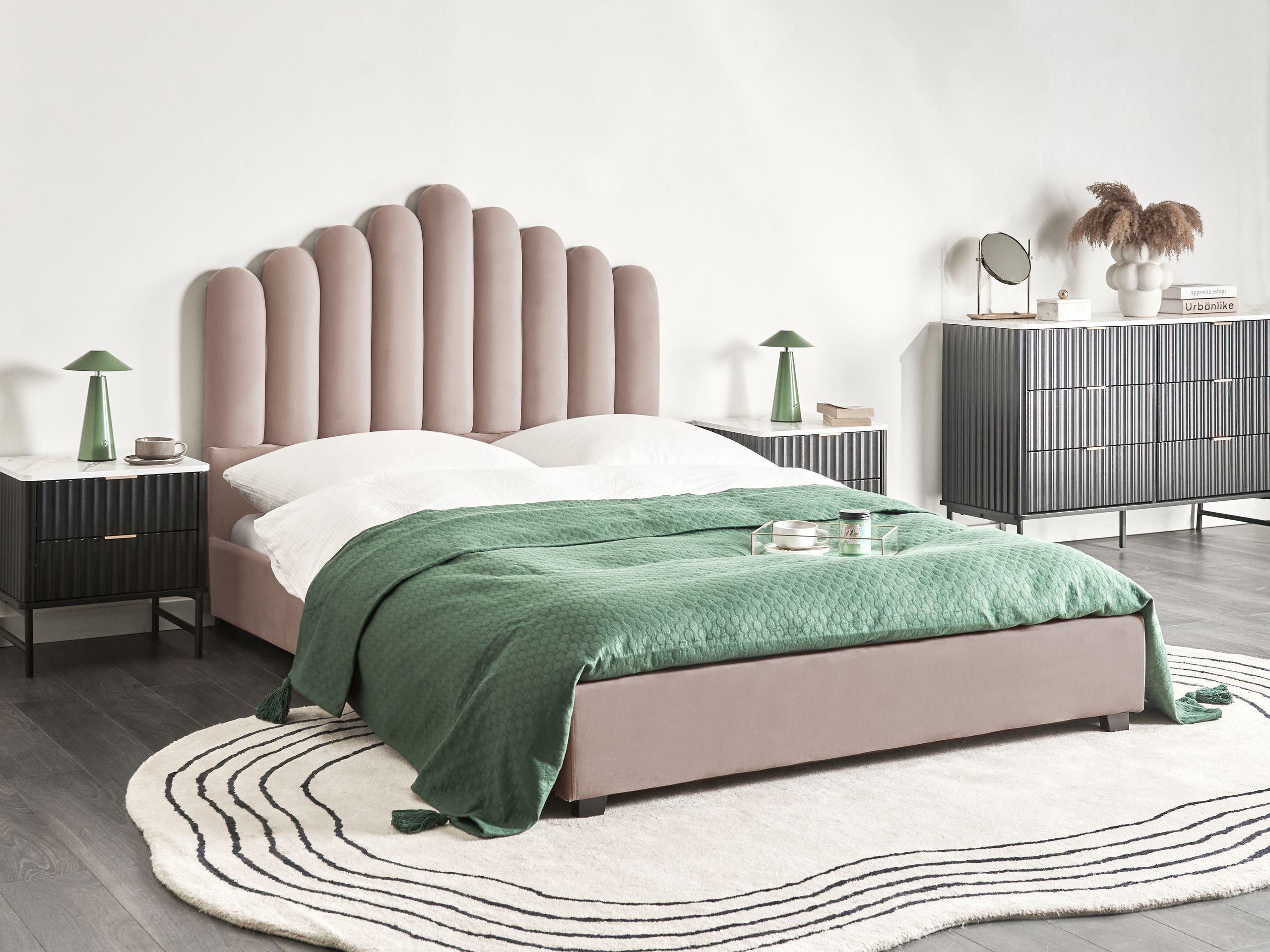 Beliani Bett mit Lattenrost aus Samtstoff Glamourös VINCENNES  