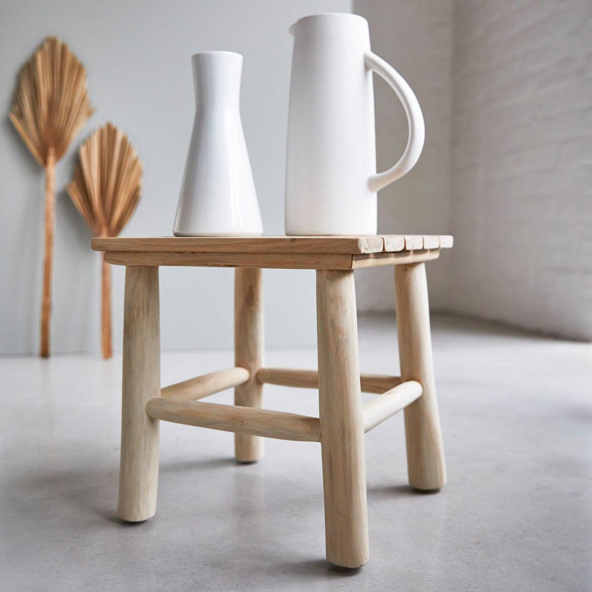 Tikamoon Beistelltisch aus massivem Teakholz Kilim  