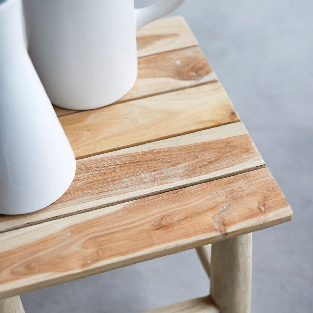 Tikamoon Beistelltisch aus massivem Teakholz Kilim  