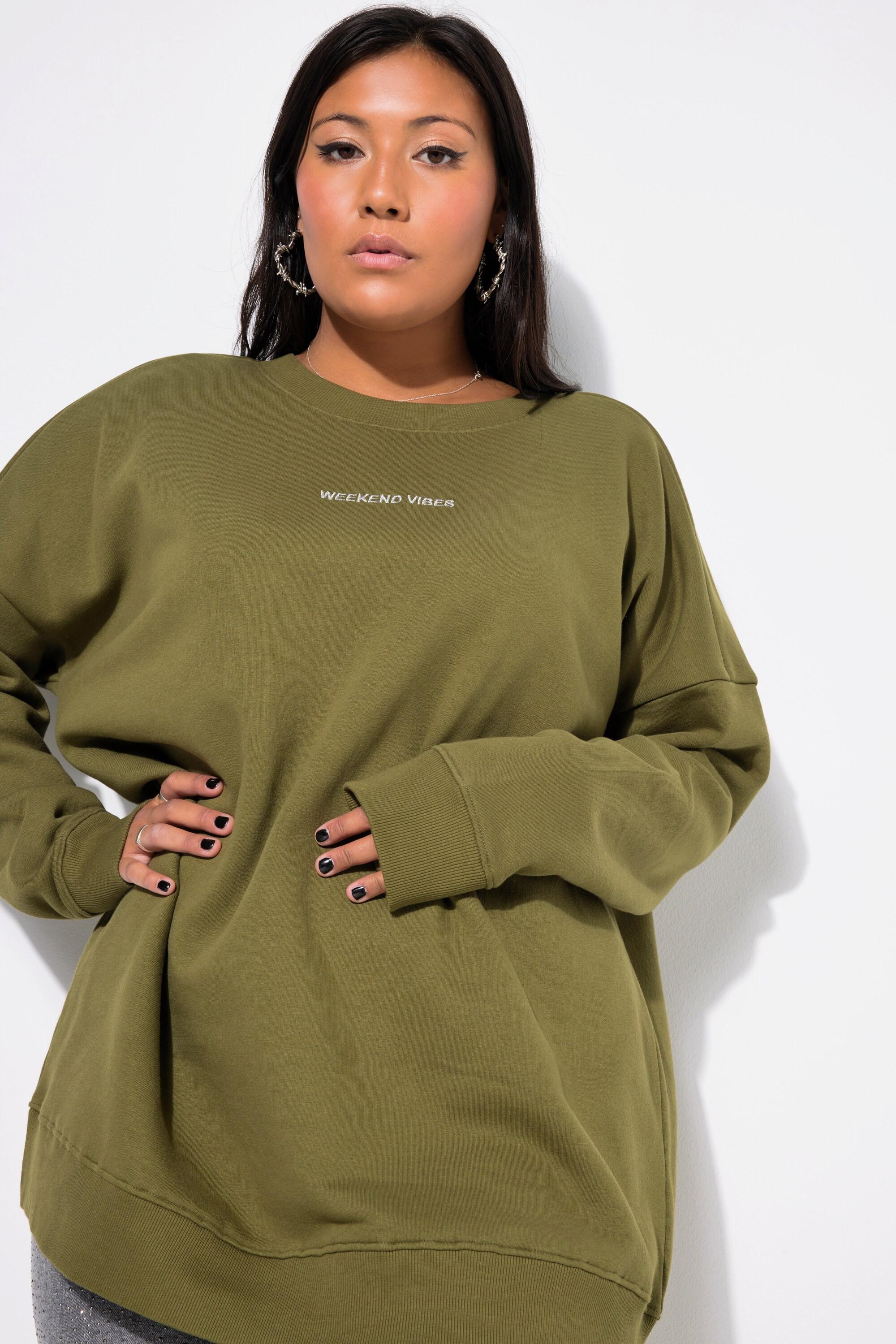 Studio Untold  Sweat-shirt oversize à col rond et manches longues, message brodé 