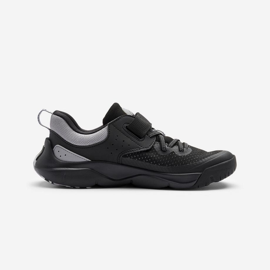 DECATHLON Chaussures de Sport Enfant Scratch Lacets Élastiques Chaussures à scratch et lacets élastiques enfant, Playful Fast noir et gris 