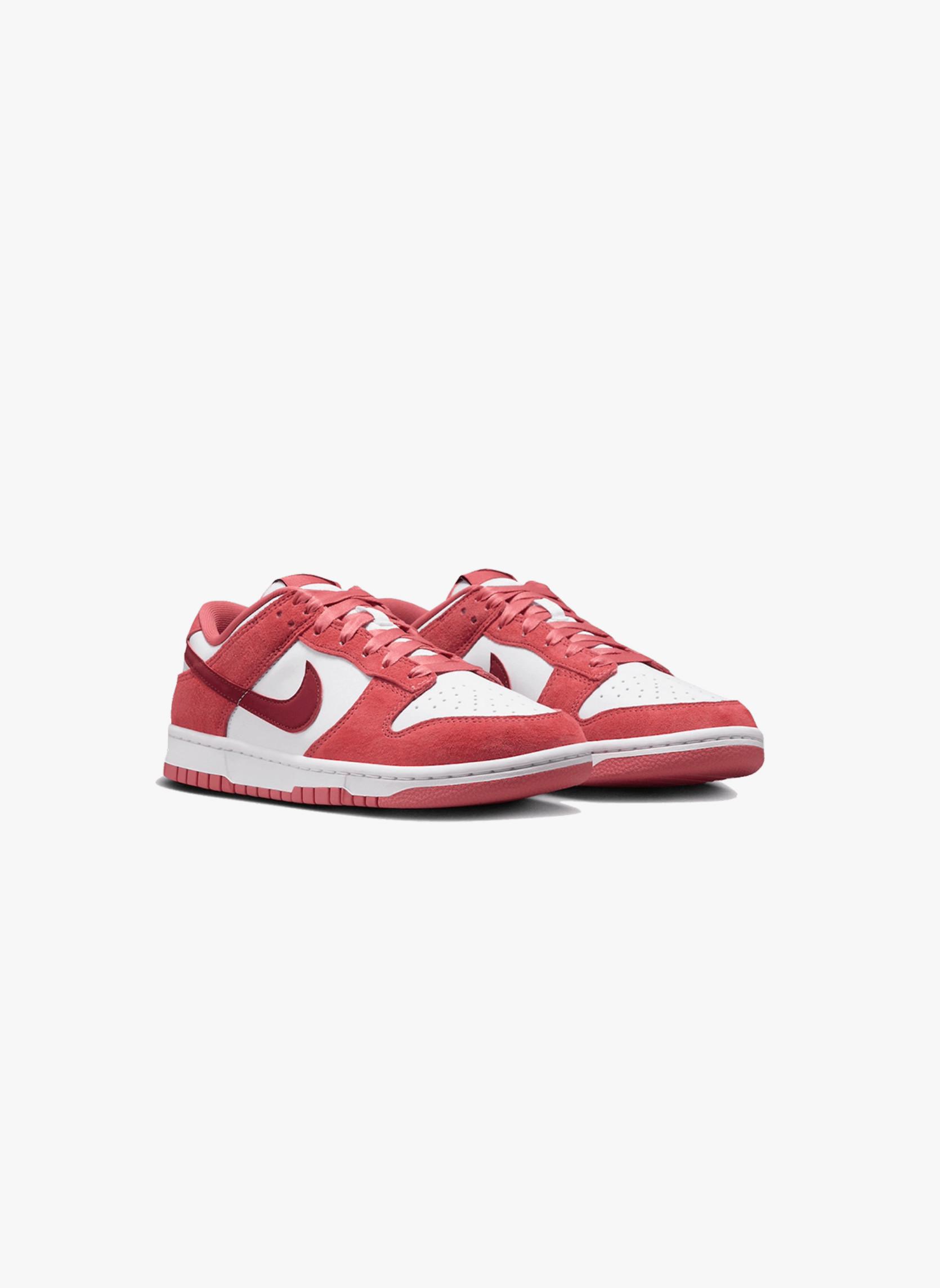 NIKE  Dunk Low Valentine's Day 