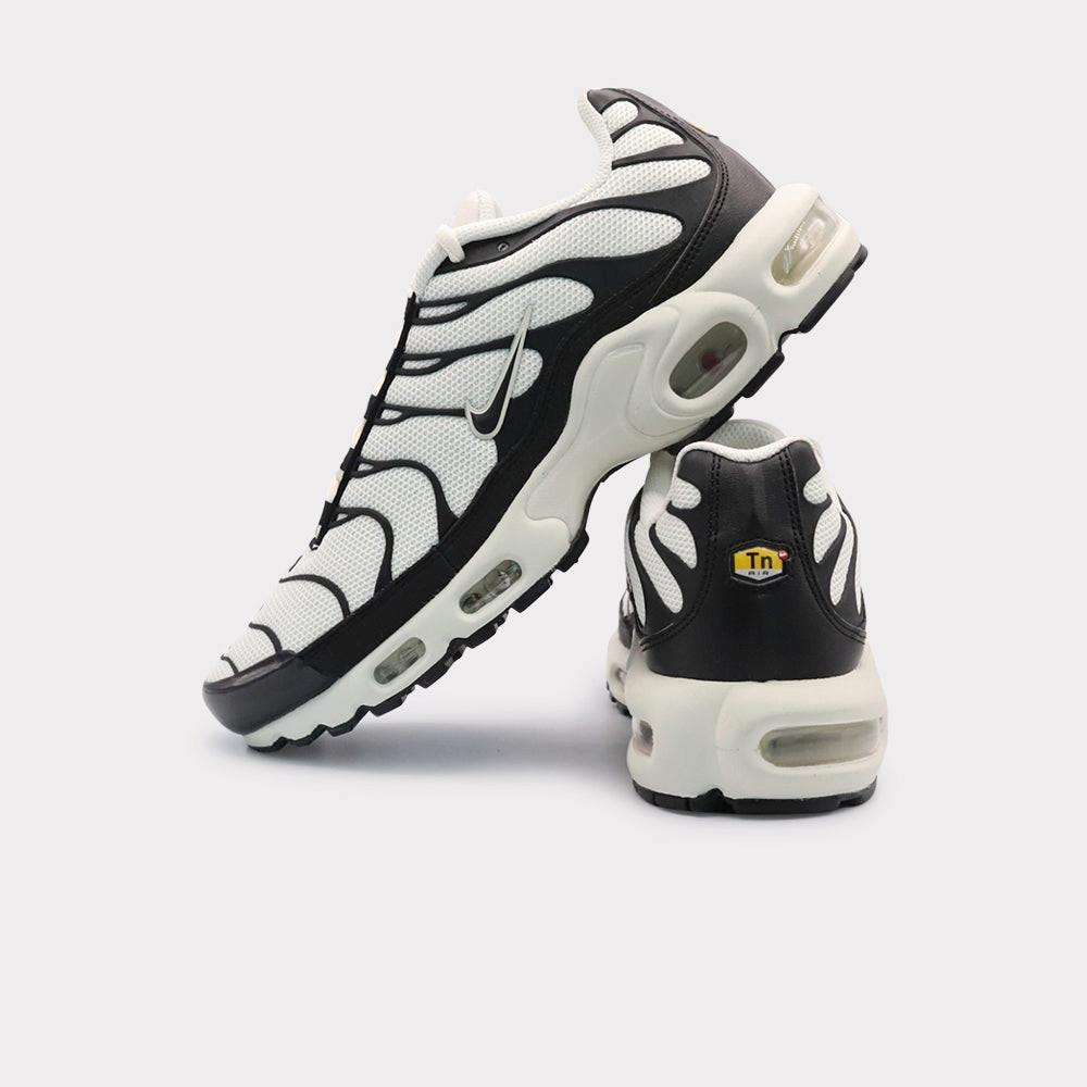 NIKE  Air Max Plus - Panda 