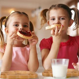 B2X Piatto per bambini con ventosa "Leone"  