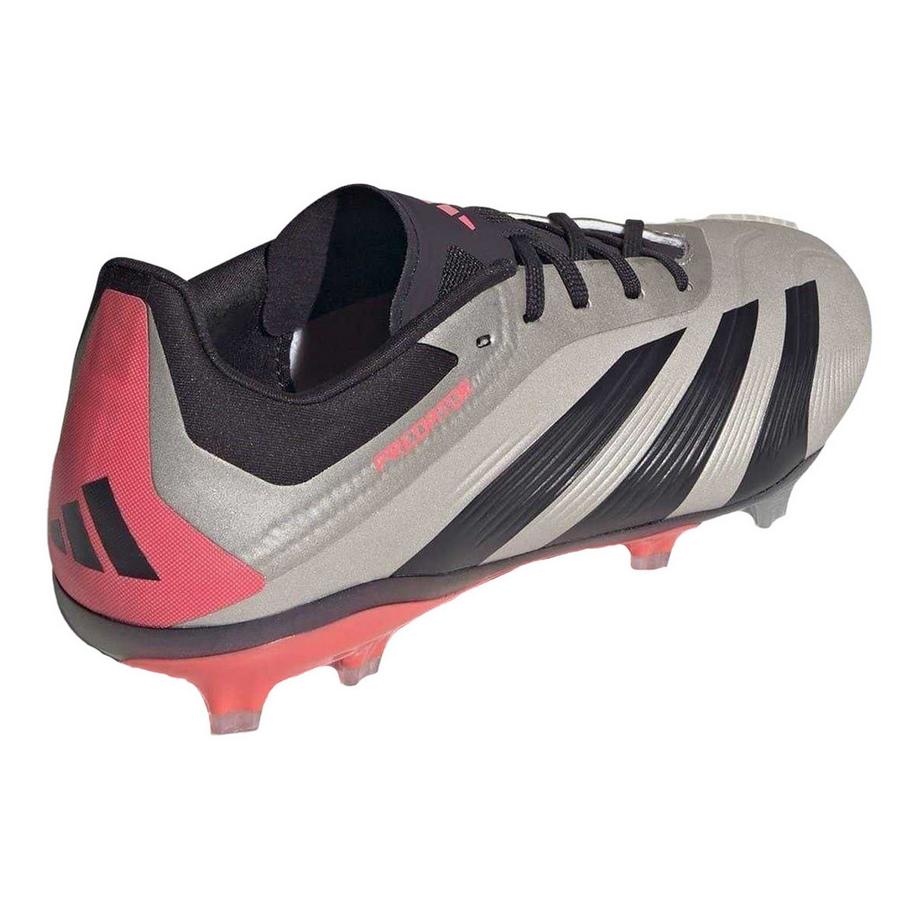 adidas Predator 24 Scarpe da calcio per terreni compatti  