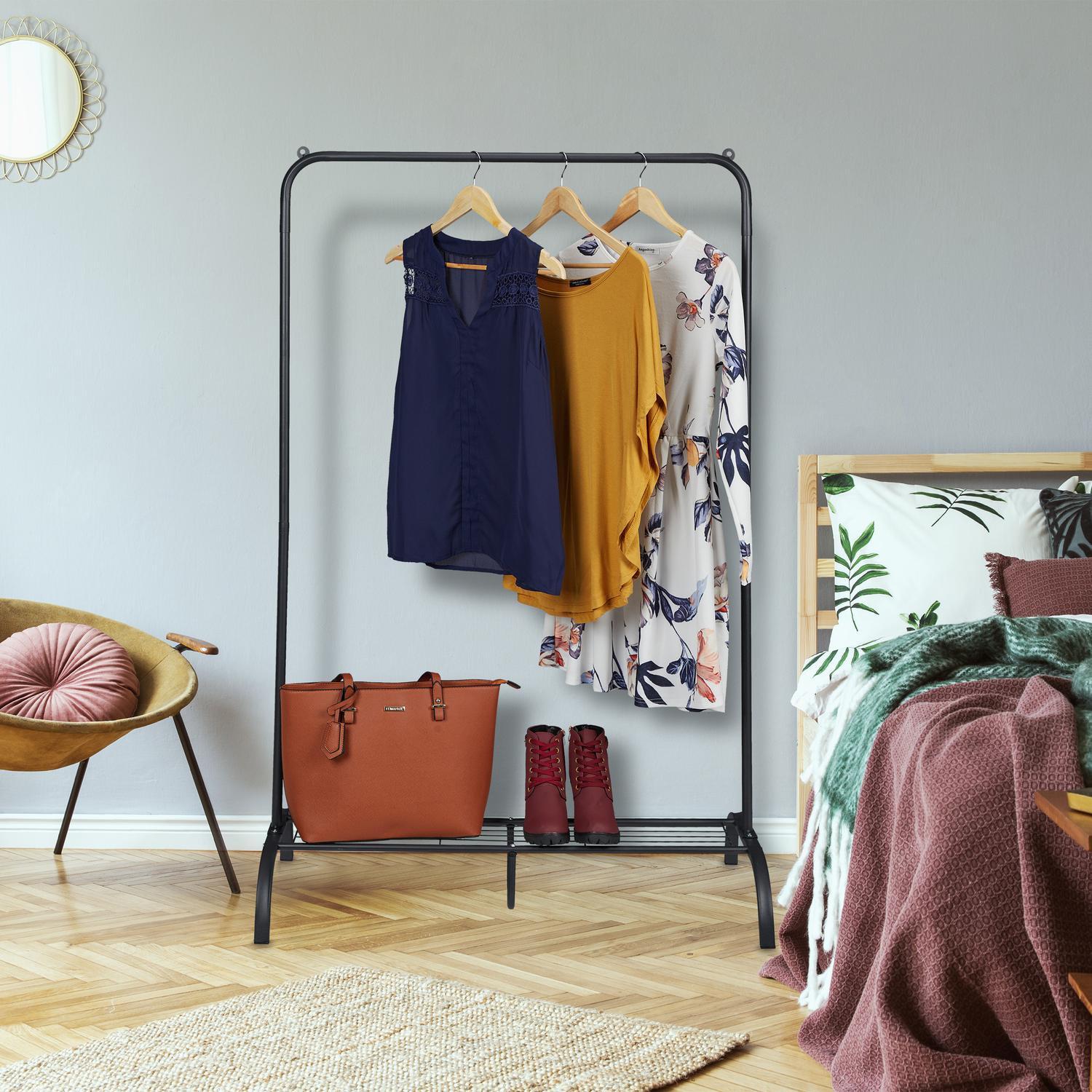 B2X Kleiderbügel aus Metall mit Ablage  