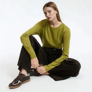 Fliessend fallendes Shirt mit Rundhalsausschnitt