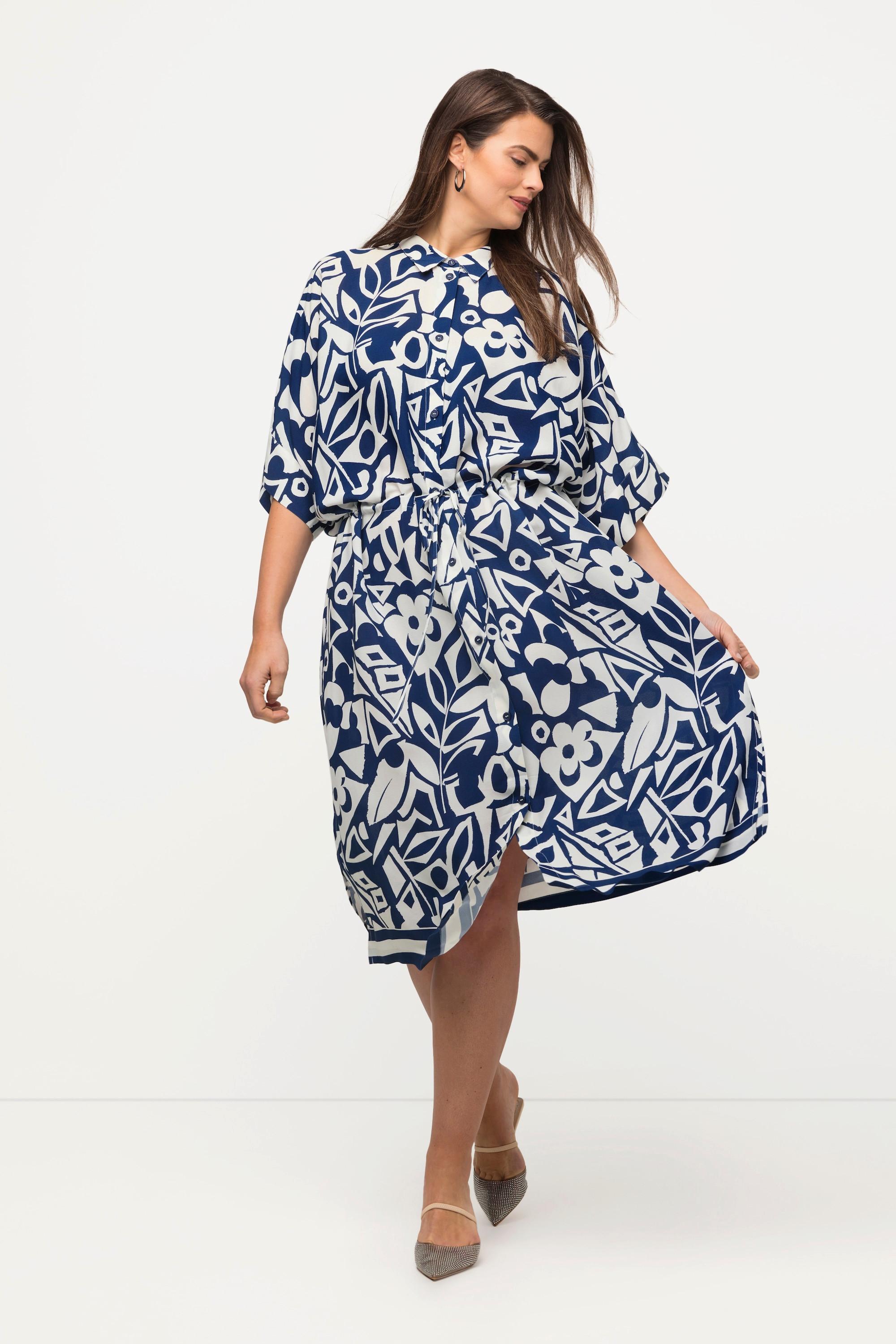 Ulla Popken  Robe midi oversized. Col chemise, manches courtes. Imprimé à fleurs. 