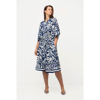 Ulla Popken  Robe midi oversized. Col chemise, manches courtes. Imprimé à fleurs. 