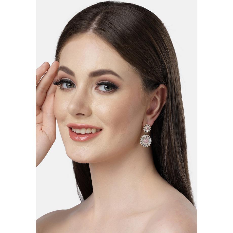 AVANT-GARDE PARIS  Collection Diva Boucles d'oreilles goutte double marguerite 