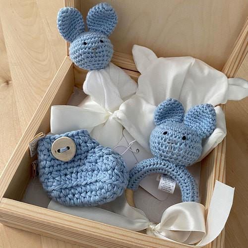 Maylily  Baby Geschenkset Bunny 4teilig light blue in Holzbox 