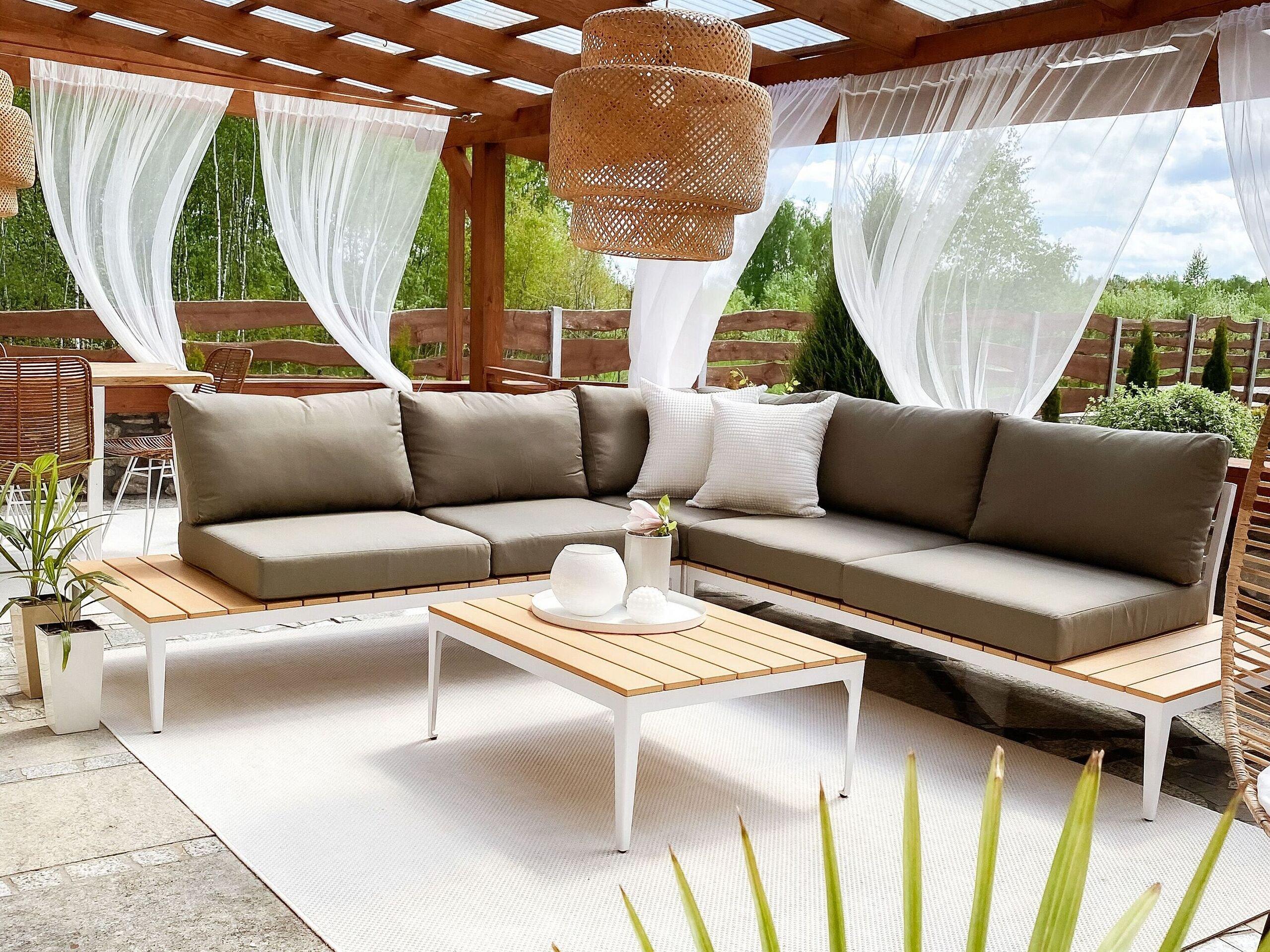 Beliani Set lounge pour jardin en Bois synthétique Moderne POSITANO  