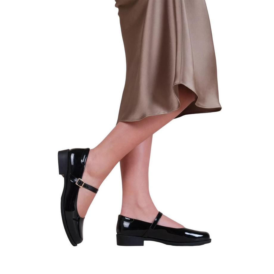 Where's That From Chaussures Kingston en Cuir Verni  