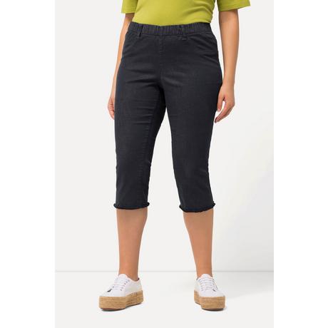 Ulla Popken  Pantaloni Capri a 7/8 modello Sienna in tessuto elasticizzato con orli sfrangiati e taglio della gamba aderente 