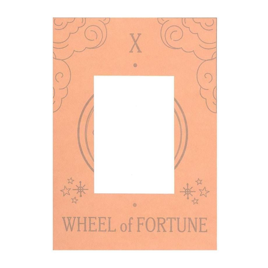 Something Different  The Wheel Of Fortune Tarocco Collana E Carta 