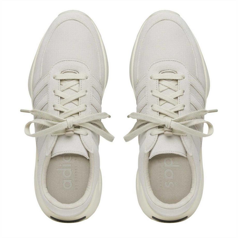 adidas Baskets avec bandes latérales et semelle texturée  