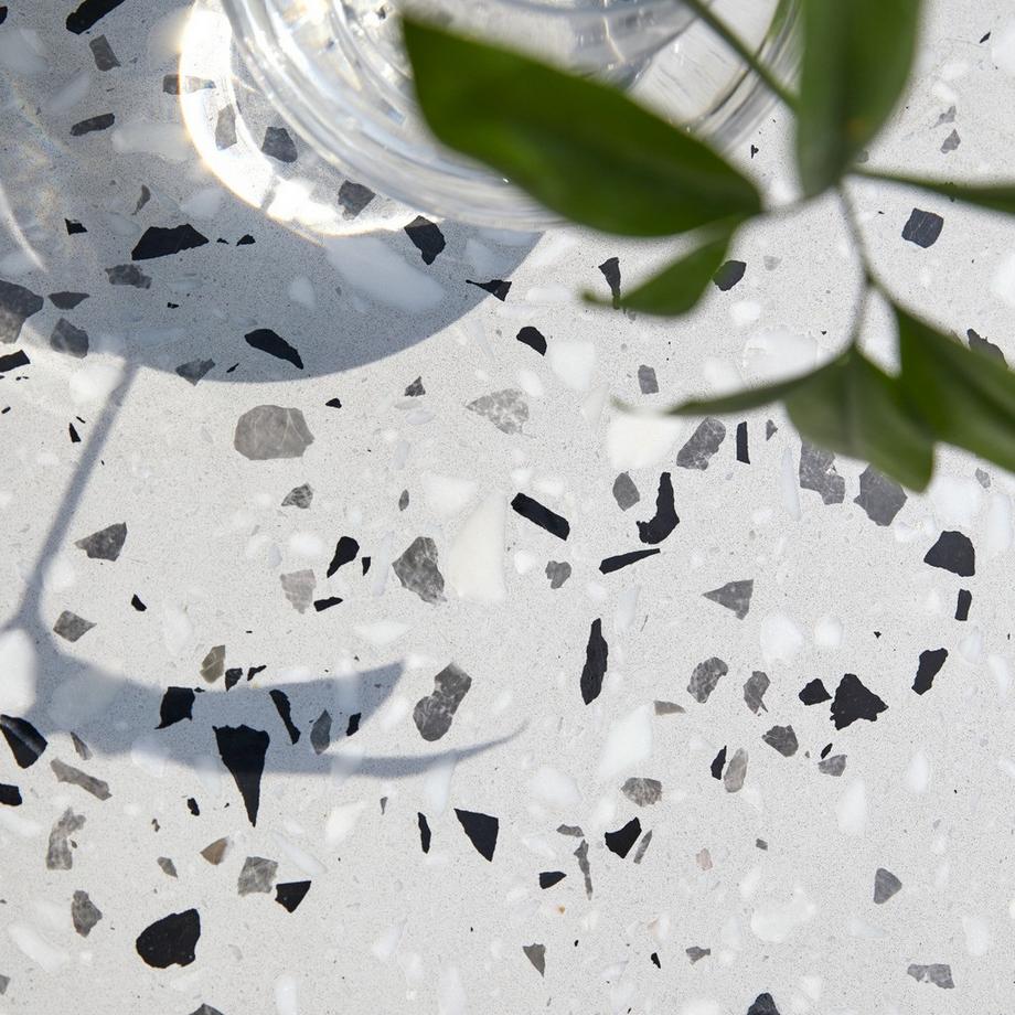 Tikamoon Runder Gartentisch Premium-Terrazzo und Metall 4 Pers. Elio  