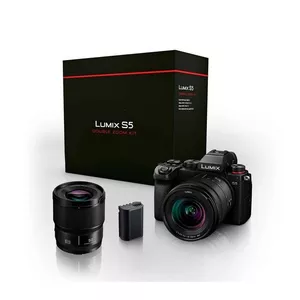 Lumix S5 + S 20â€“60 mm f/3.5â€“5.6 + S 50 mm f/1.8 Hybrid Pack + 2. Akku