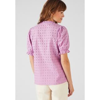 Damart  Bluse mit Lochstickerei. 