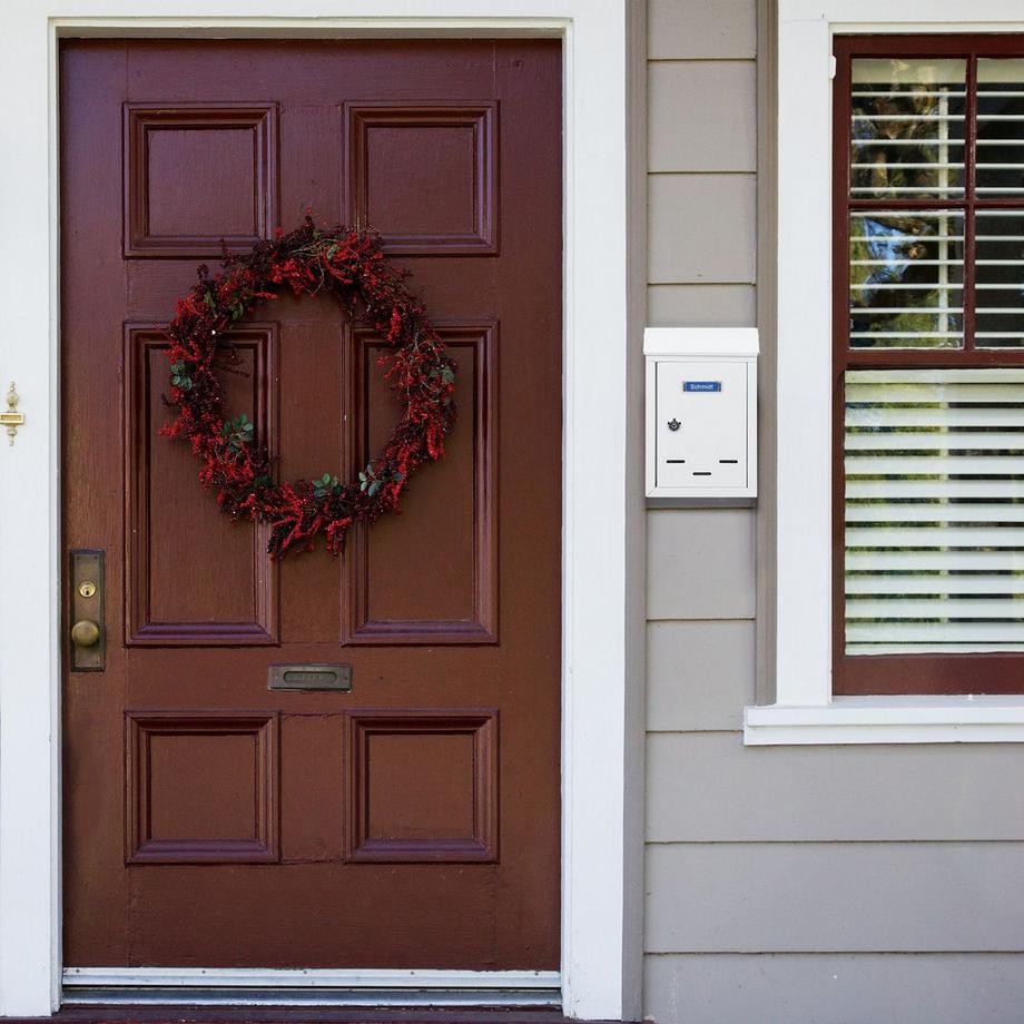 B2X  Briefkasten mit Namensschild 