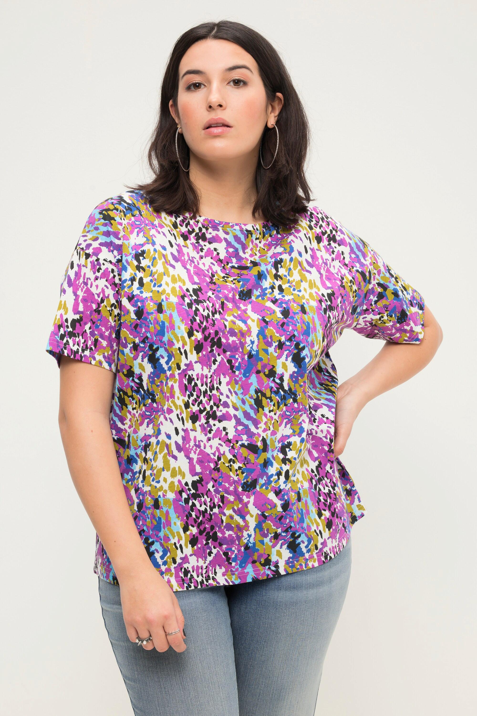 Studio Untold  Maglia dal taglio oversize con stampa animalier, scollo a girocollo e mezze maniche 