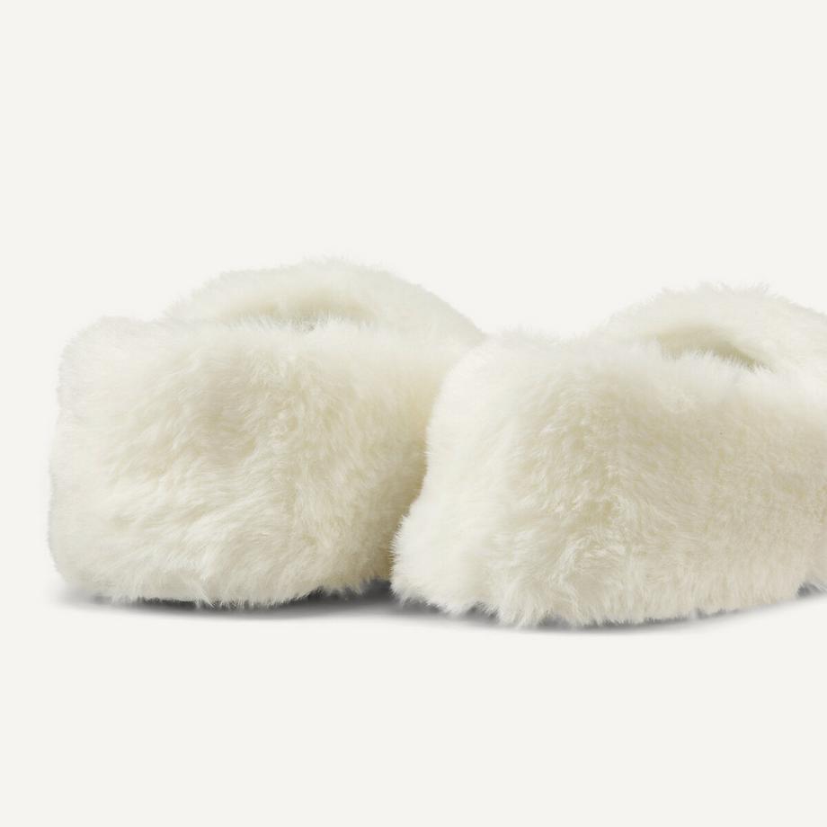 La Redoute Collections Chaussons chien en peluche  